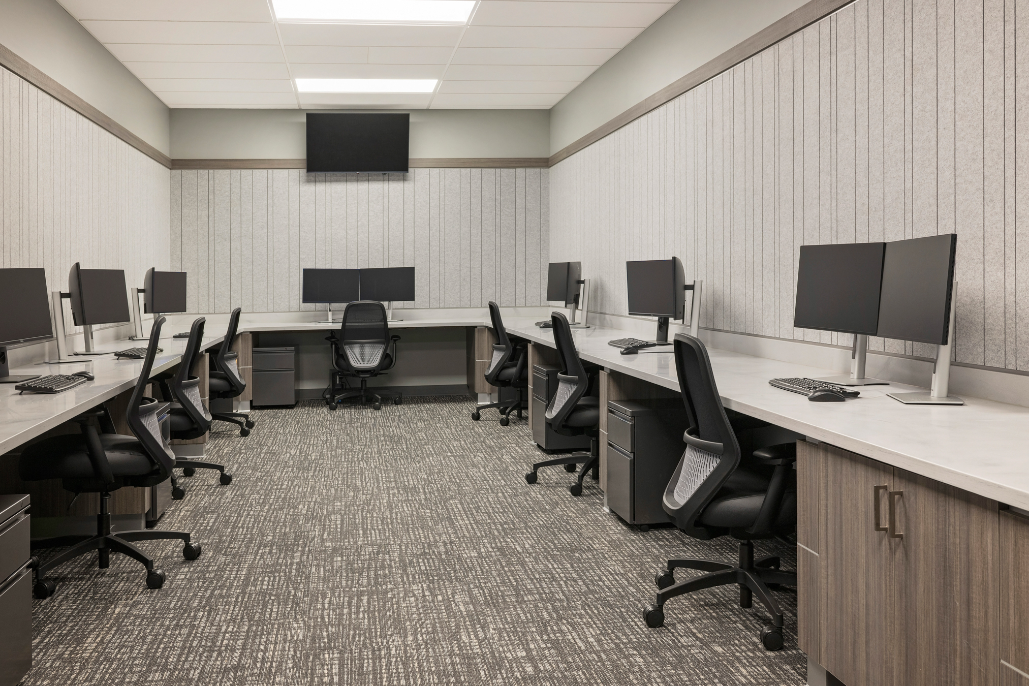 NHS Studio-HSV Util-017A